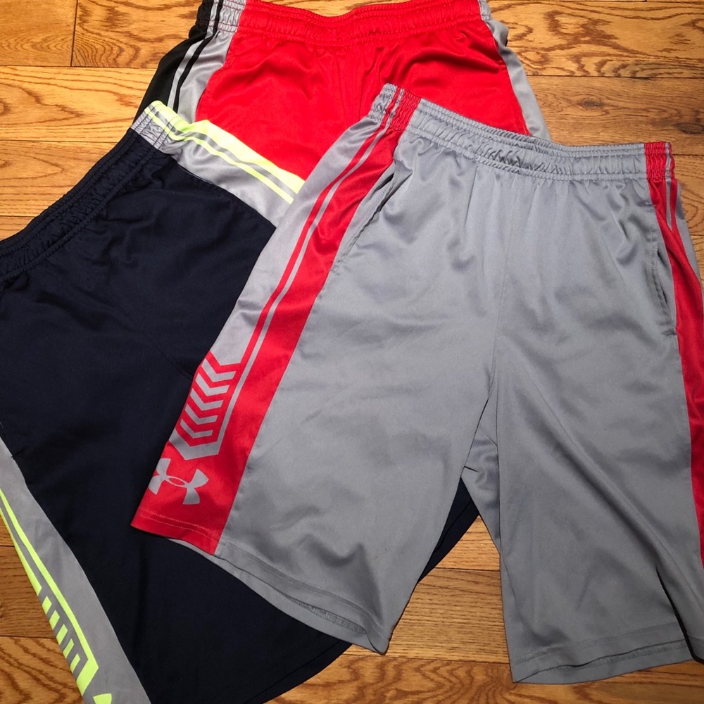 Boys Under Armour shorts large
